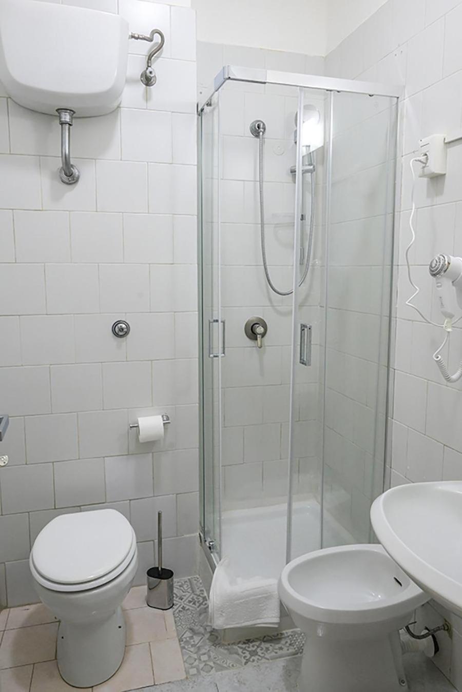 Suisse Hotel กาแซร์ตา ภายนอก รูปภาพ